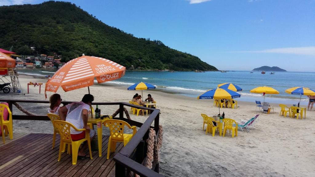 Casa Pé na Areia Frente ao Mar do Pântano do sul!!