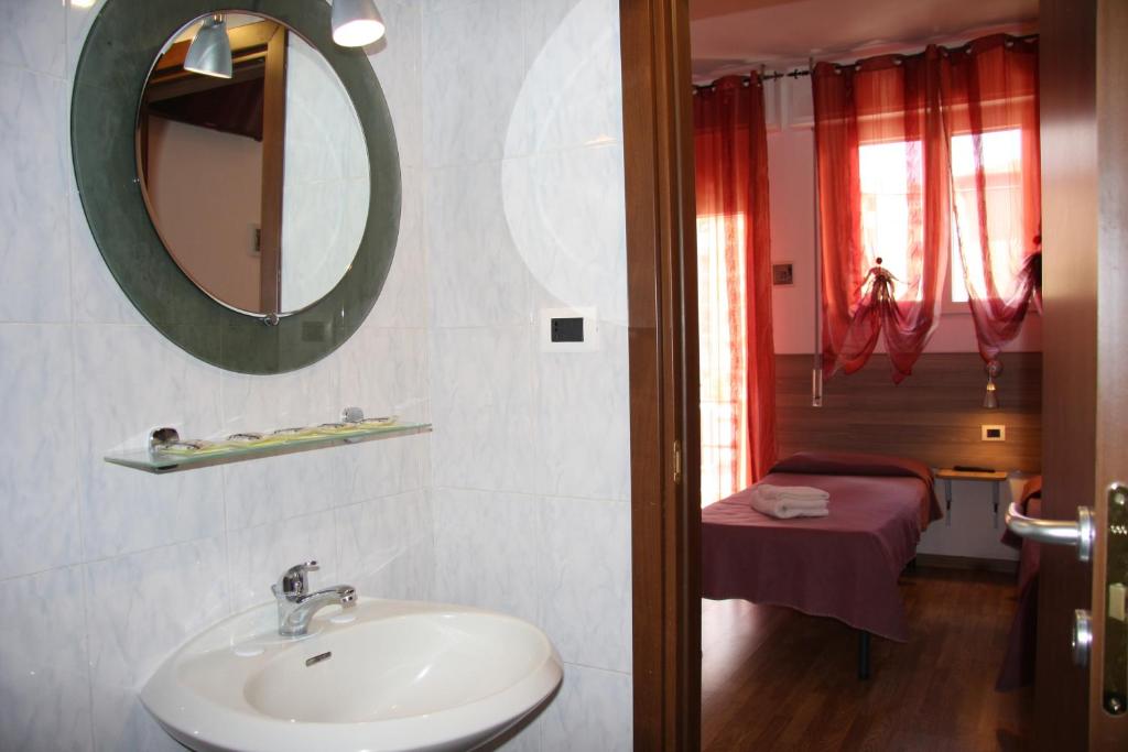 Hotel Adelchi - Resim 19