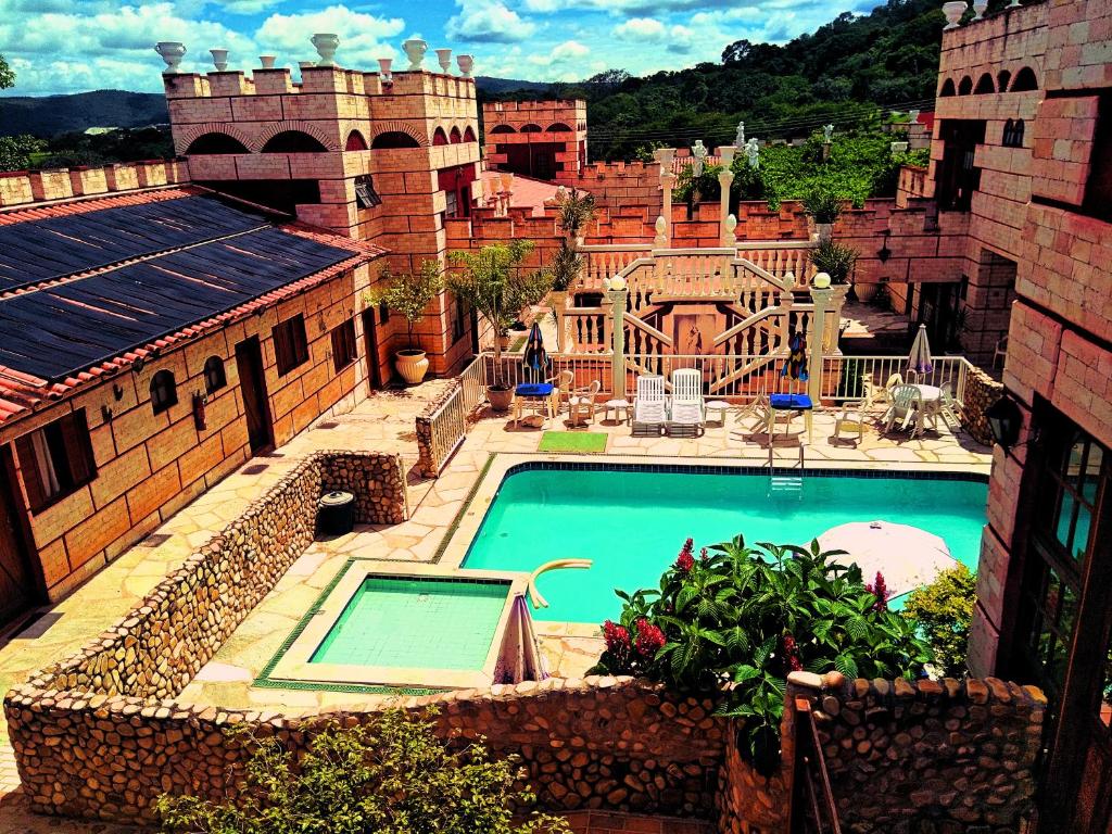Bazén v ubytování Pousada al Castello di Giulietta e Romeo nebo v jeho okolí