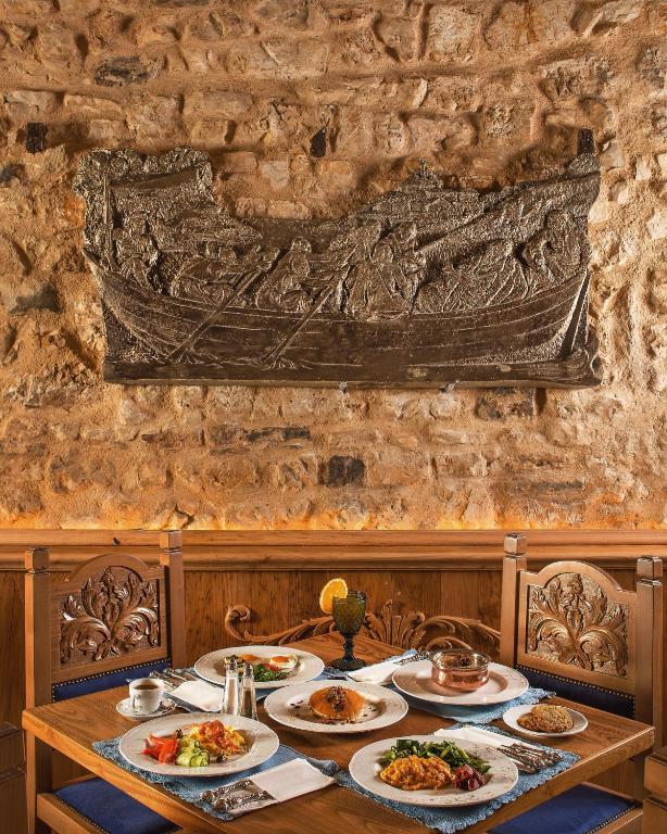 KAMARES Historic Boutique Hotel & Spa - Resim 15