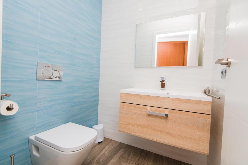 A bathroom at Villa Can Nieves