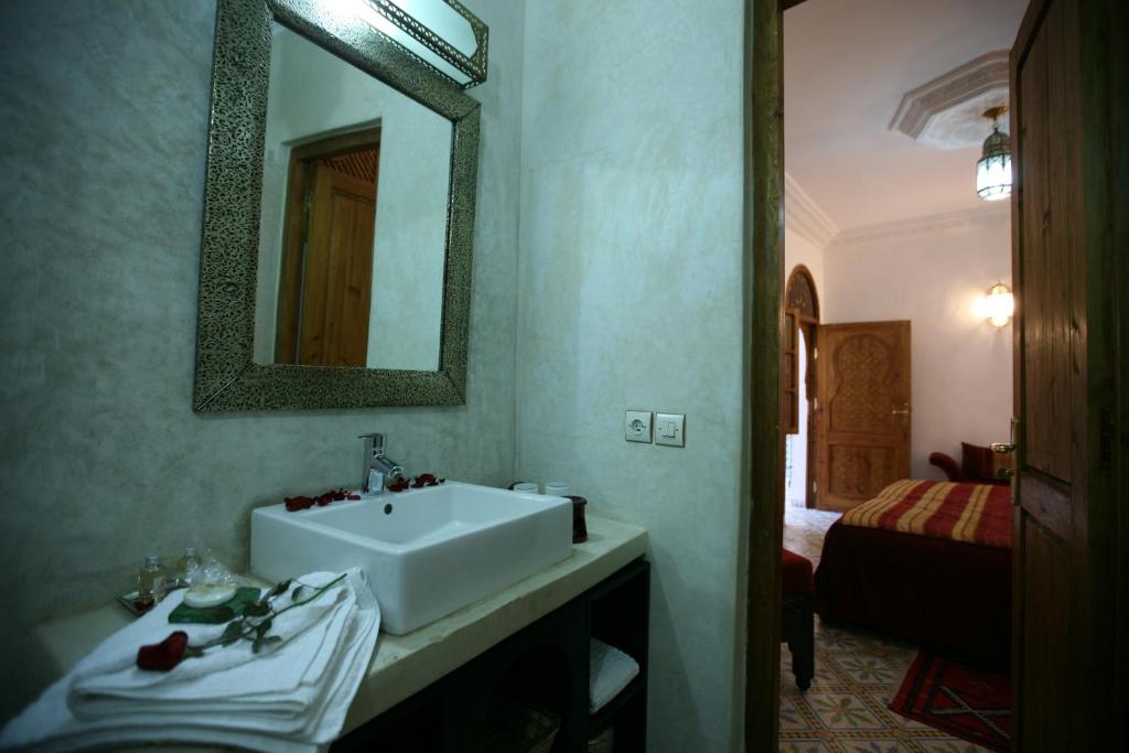 Koupelna v ubytování Riad Mouna