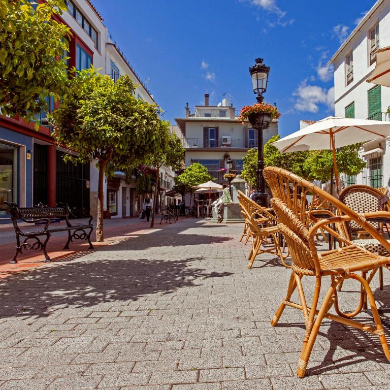 Seaview flat with Sunny Balcony - Central Marbella, Marbella ...