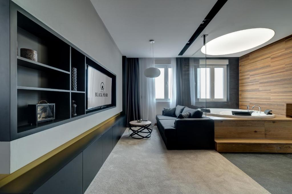 Black Pearl Luxury Suites - Suite With Spa Bath