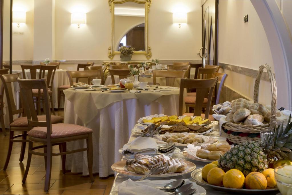 Jedzenie w hotelu lub w pobliżu