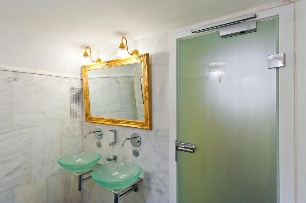 Koupelna v ubytování Hotel Johann Strauss