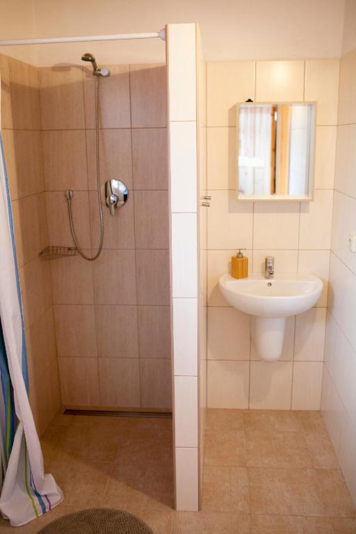 Koupelna v ubytování Pension Špejchar u Vojty