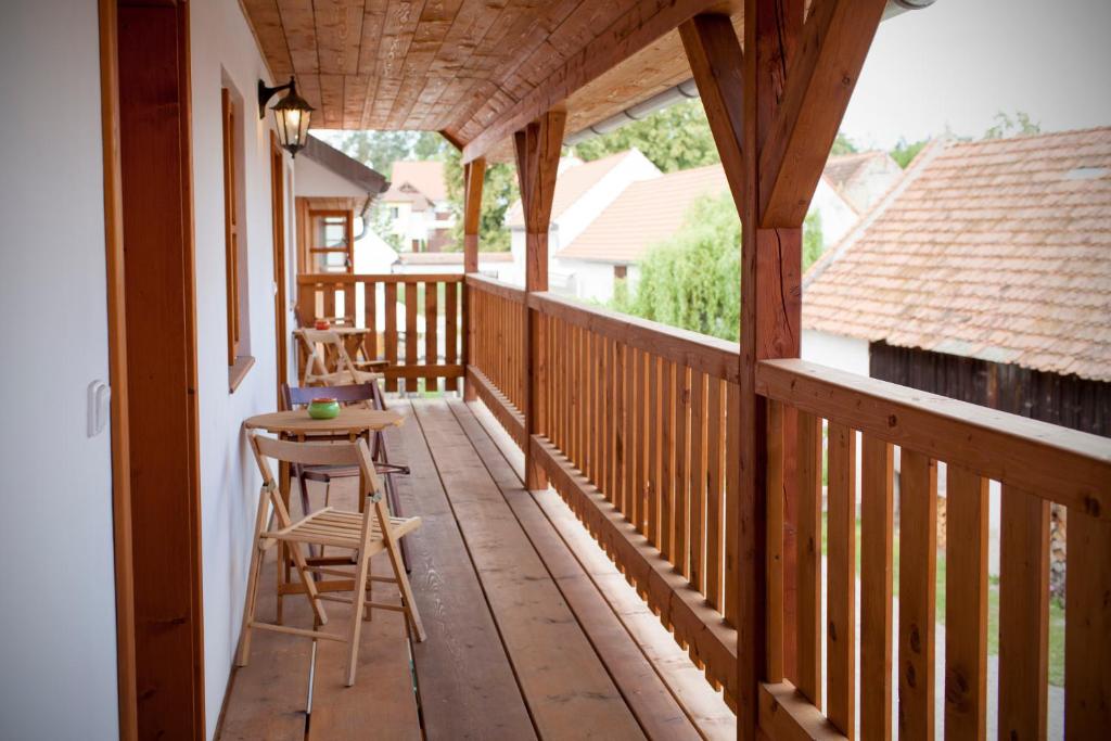 Balkón nebo terasa v ubytování Pension Špejchar u Vojty