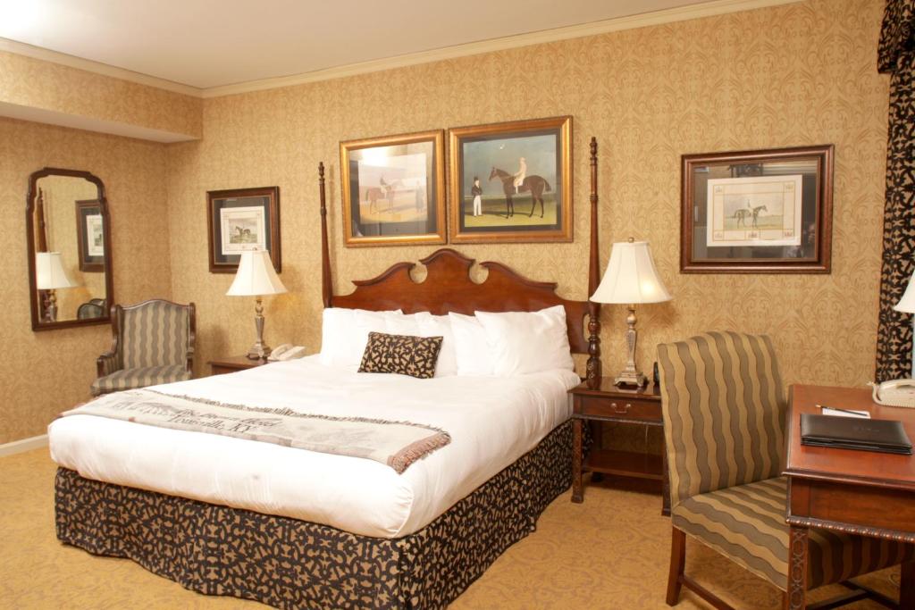 The Brown Hotel - Klassischer Queen Room