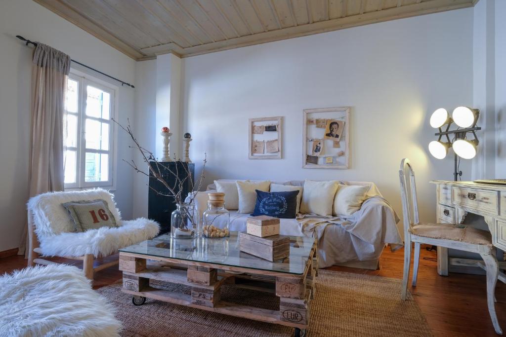 Amymone and Adiandi - 18