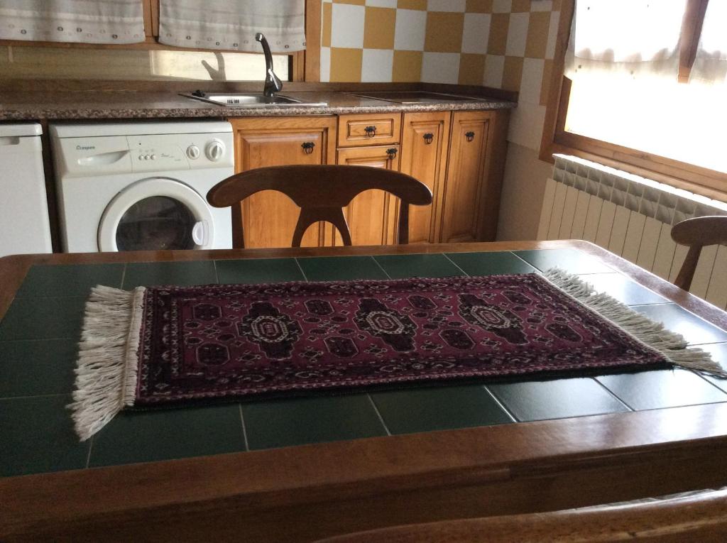 Kuchyň nebo kuchyňský kout v ubytování Apartamento Rural Castildetierra