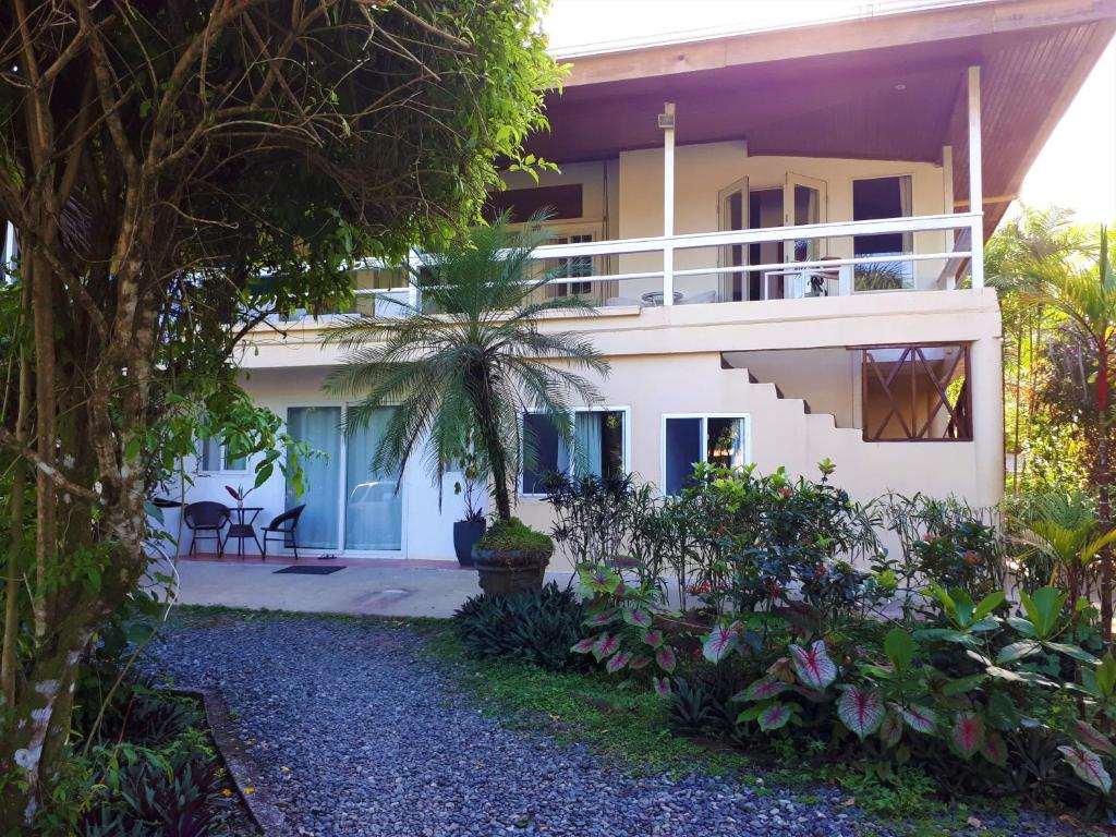 Zahrada ubytování Playa Bluff Lodge