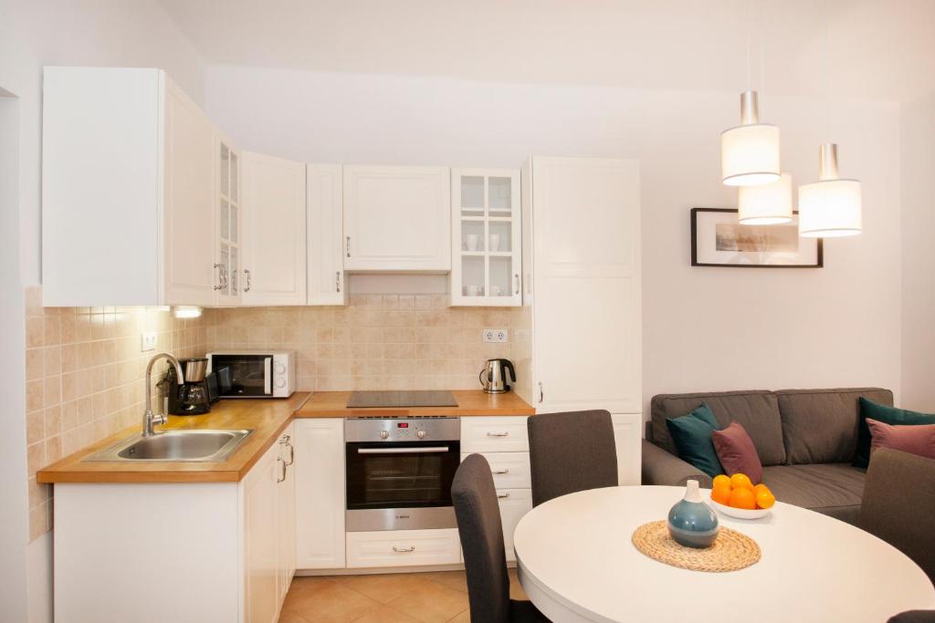 CHRISTINE-2 BEDROOMS APARTMENT IN THE DOWNTOWN - Apartamento De Dos Dormitorios