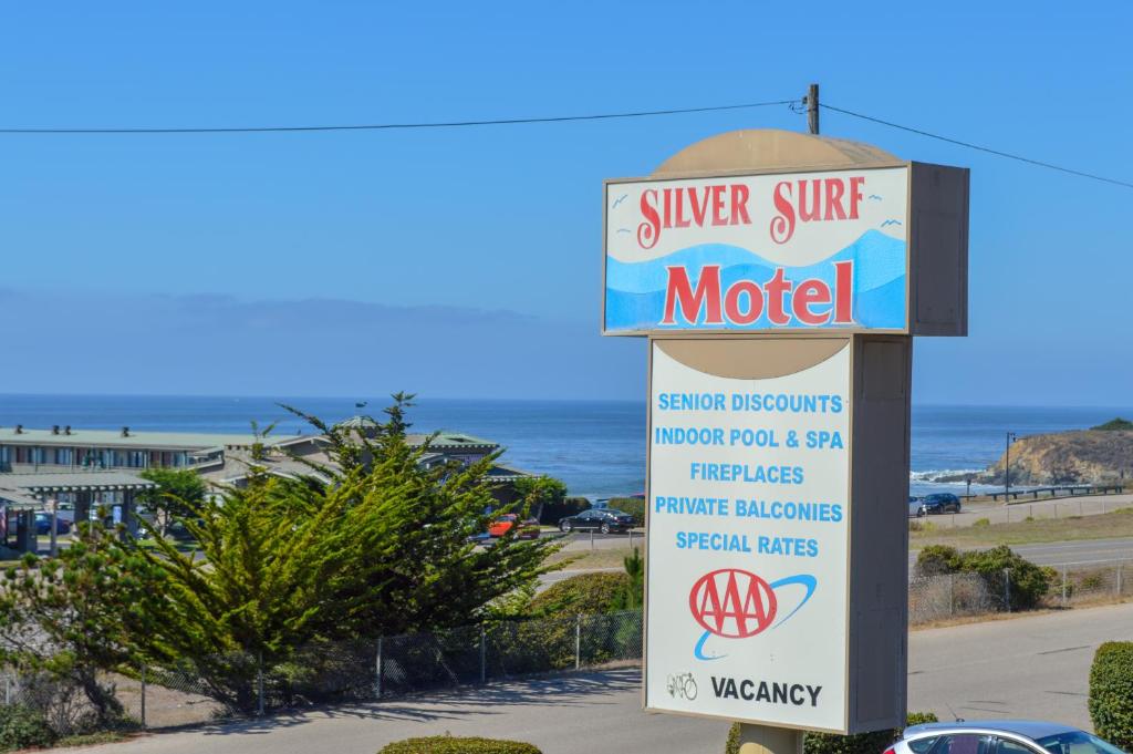 Foto da galeria de Silver Surf Motel em San Simeon