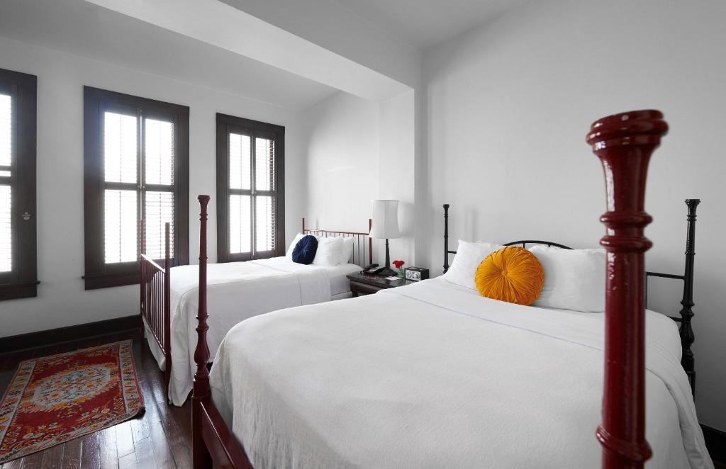 Hotel Havana - Queen Room With Two Queen Beds