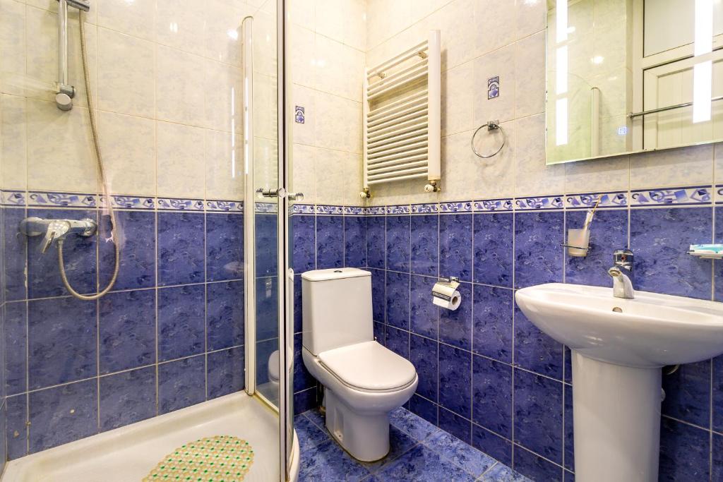 V Park Hotel - Double Room With Balcony