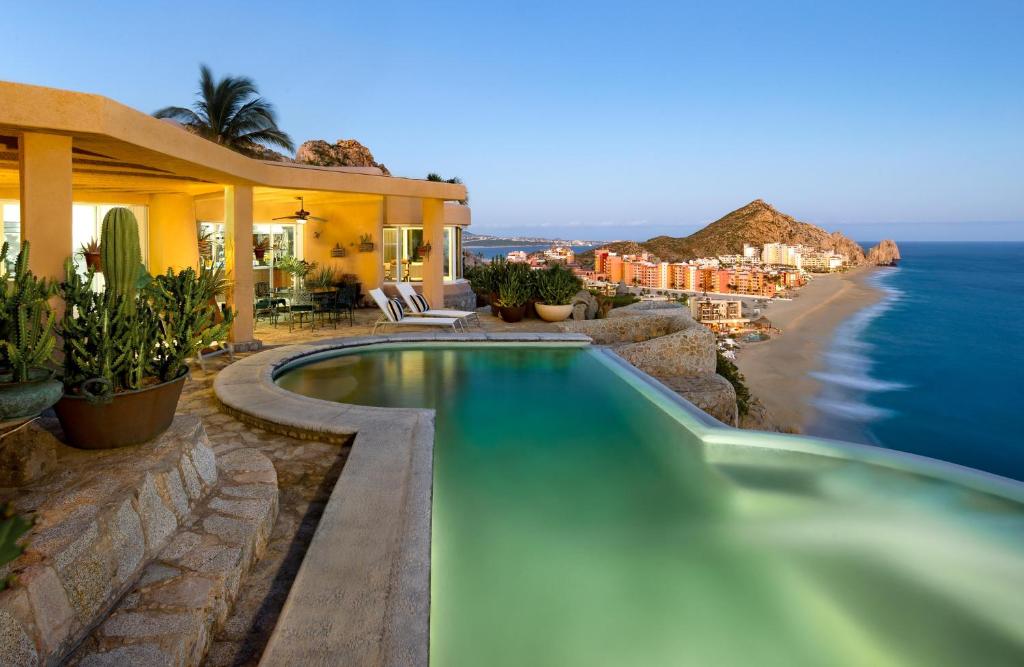 Panoramic Ocean Views at Hillside Casa Mirador