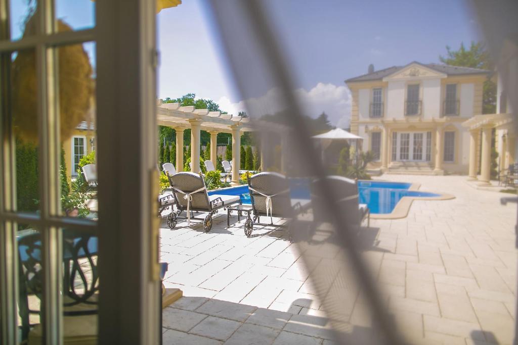 Bazén v ubytování Luxury-Villas nebo v jeho okolí