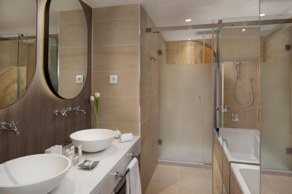 
The Level Premium Room
