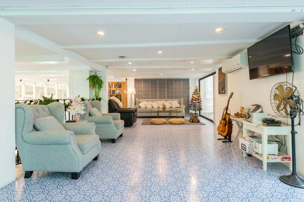 White Ivory Bed And Breakfast - Resim 22