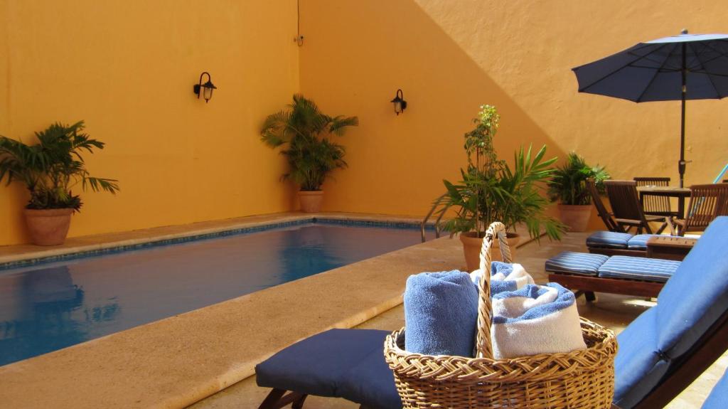 Bazén v ubytování Castelmar Hotel nebo v jeho okolí