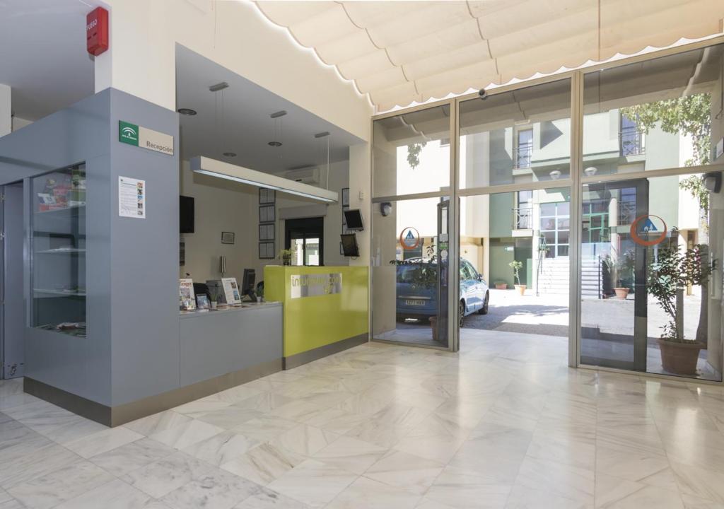Hol lub recepcja w obiekcie Albergue Inturjoven Algeciras-Tarifa