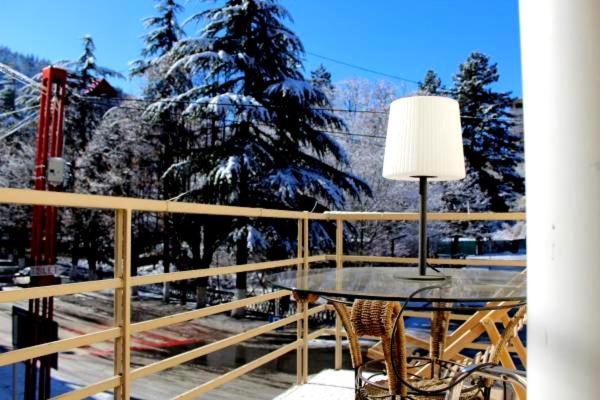 Nespecifikovaný výhled na hory nebo výhled na hory při pohledu z hotelu