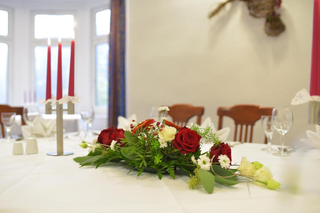 Fotografie z fotogalerie ubytování Hotel Am Wald -GARNI- v destinaci Elgersburg