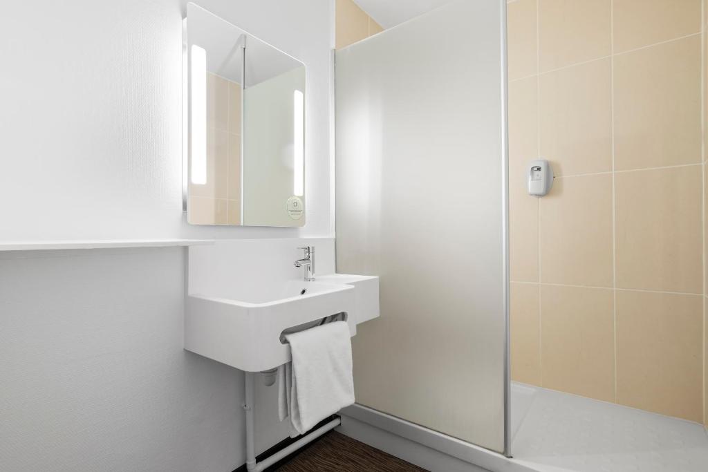 B&B HOTEL Lyon Centre Part-dieu Gambetta - Resim 7