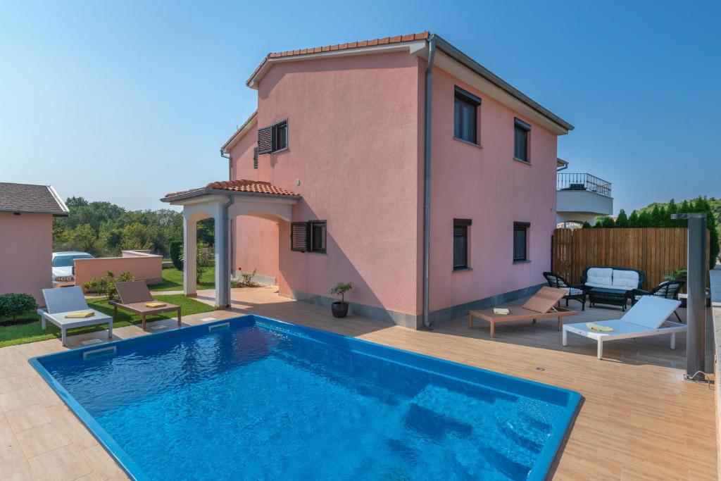 Bazén v ubytování Ferienhaus Mary nebo v jeho okolí