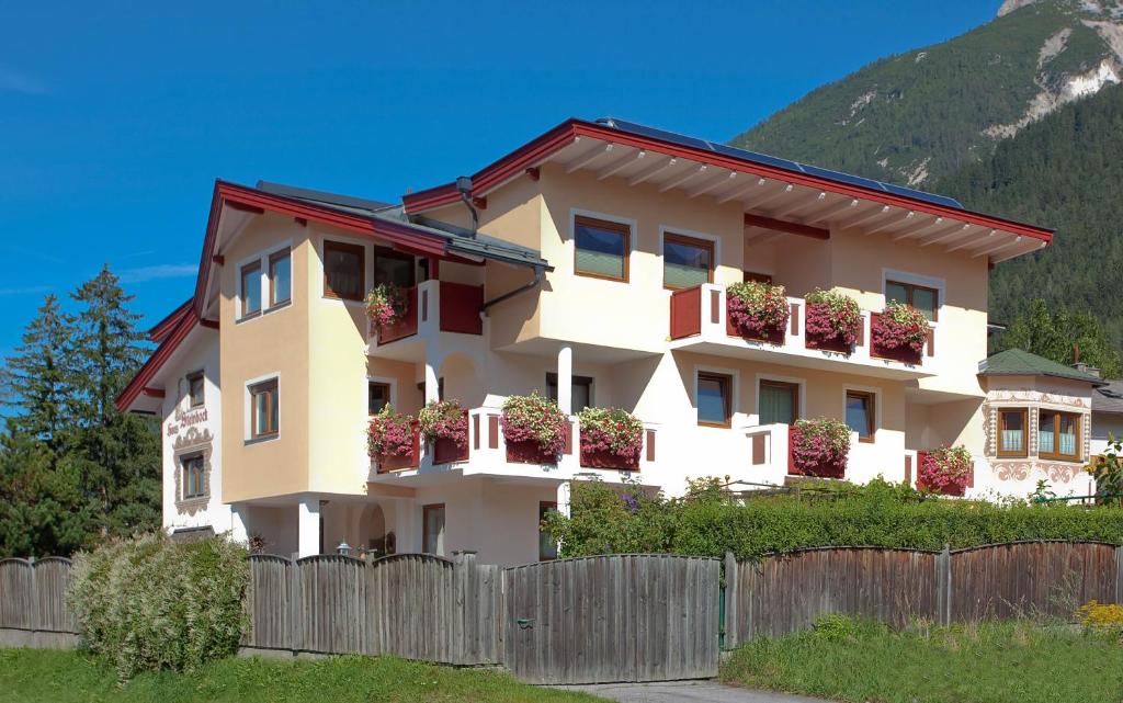 Nespecifikovaný výhled na hory nebo výhled na hory při pohledu z bed and breakfast