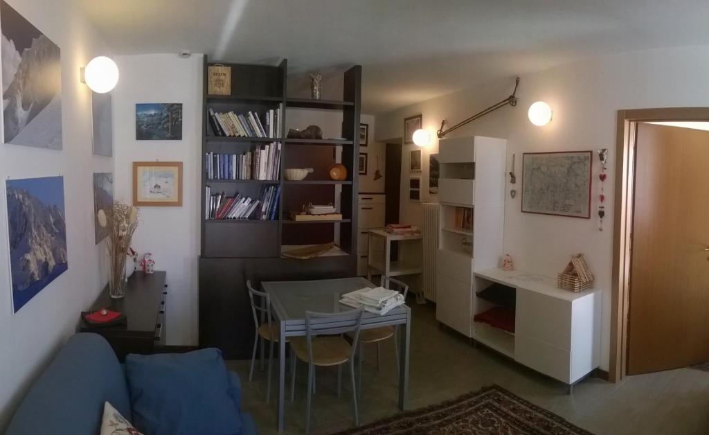 Knihovna v aparthotelu