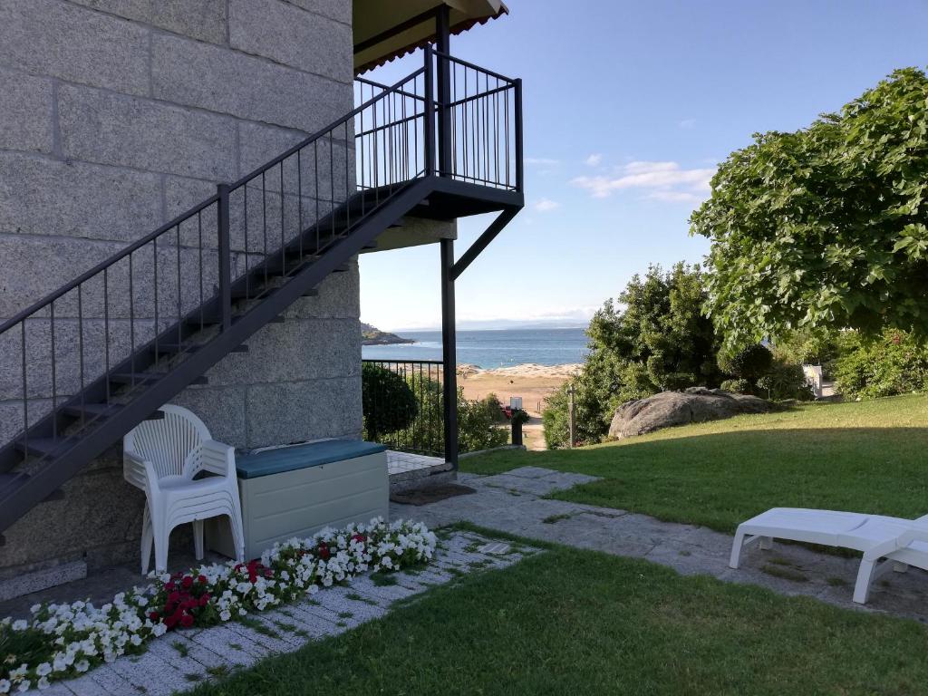 APARTAMENTO EN CASA A PIE DE PLAYA, Cangas de Morrazo, Spain ...