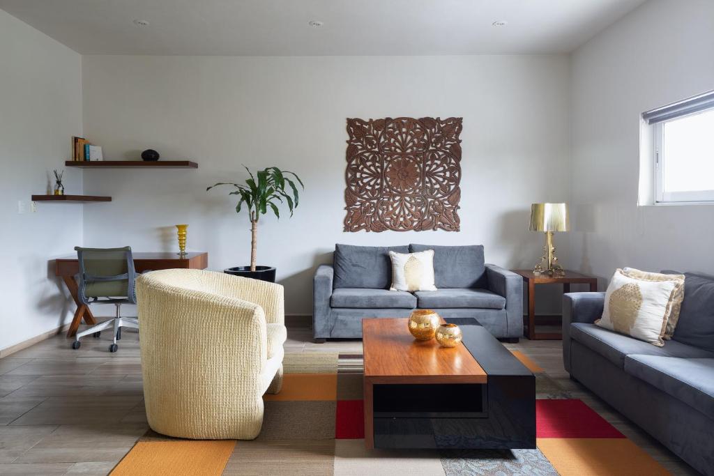 Χώρος καθιστικού στο Azura Boutique Hotel