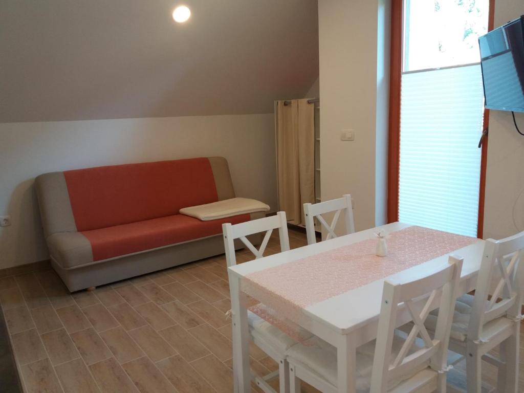 Posezení v ubytování APARTMA BREMEC-STUDIO