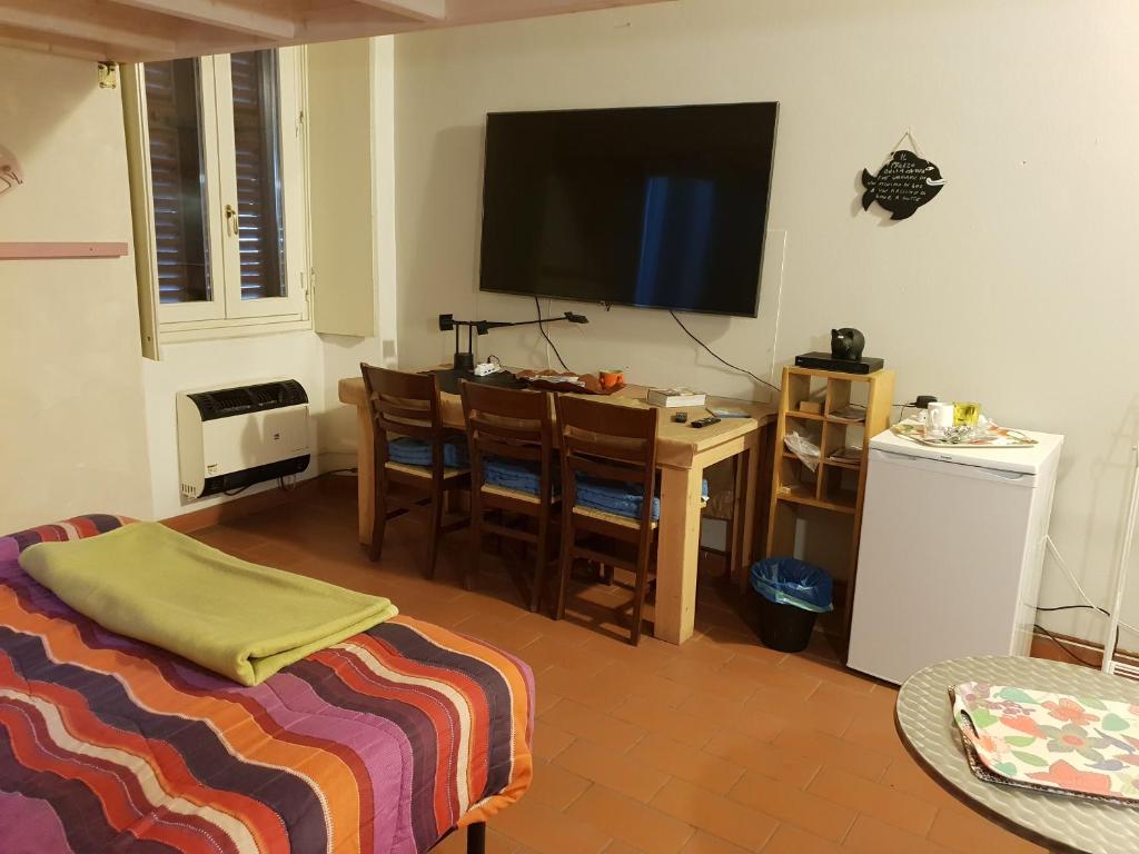 TV a/nebo společenská místnost v ubytování La Casa di Daniele