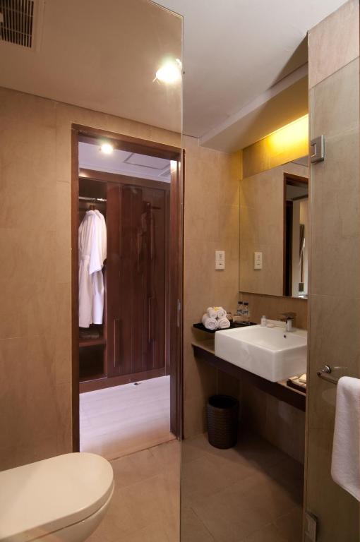 Koupelna v ubytování d'primahotel Seminyak