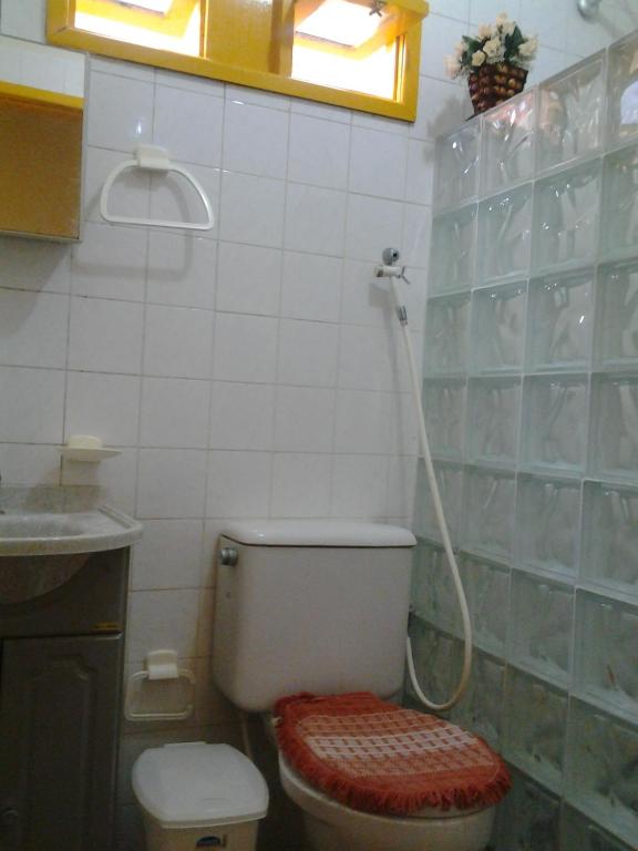  Casa com 4 quartos em condomínio fechado