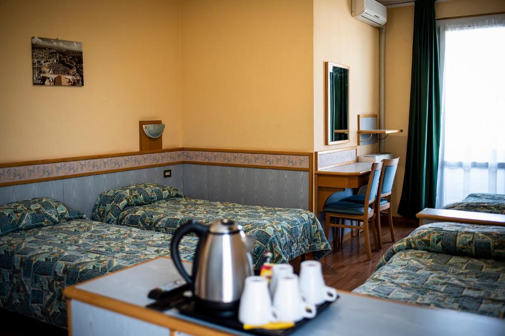 Hotel Route 9 - Vierpersoonskamer Met Badkamer