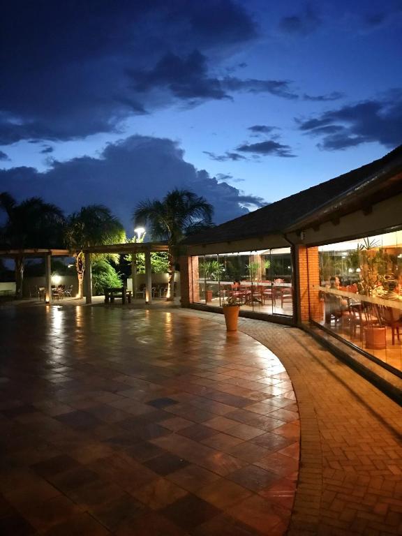  Tenondé Park Hotel