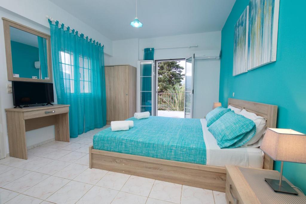 Uma cama ou camas num quarto em Sami View