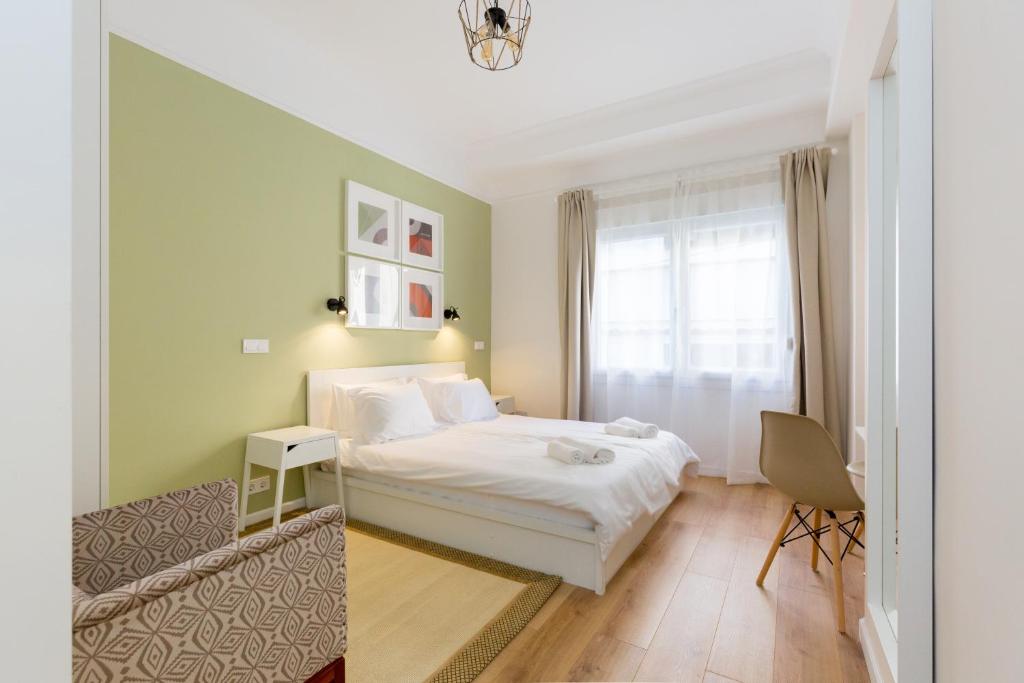Dinostratus House - Housity