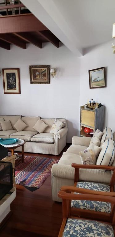  Campos do Jordao Duplex com Varanda Lindo
