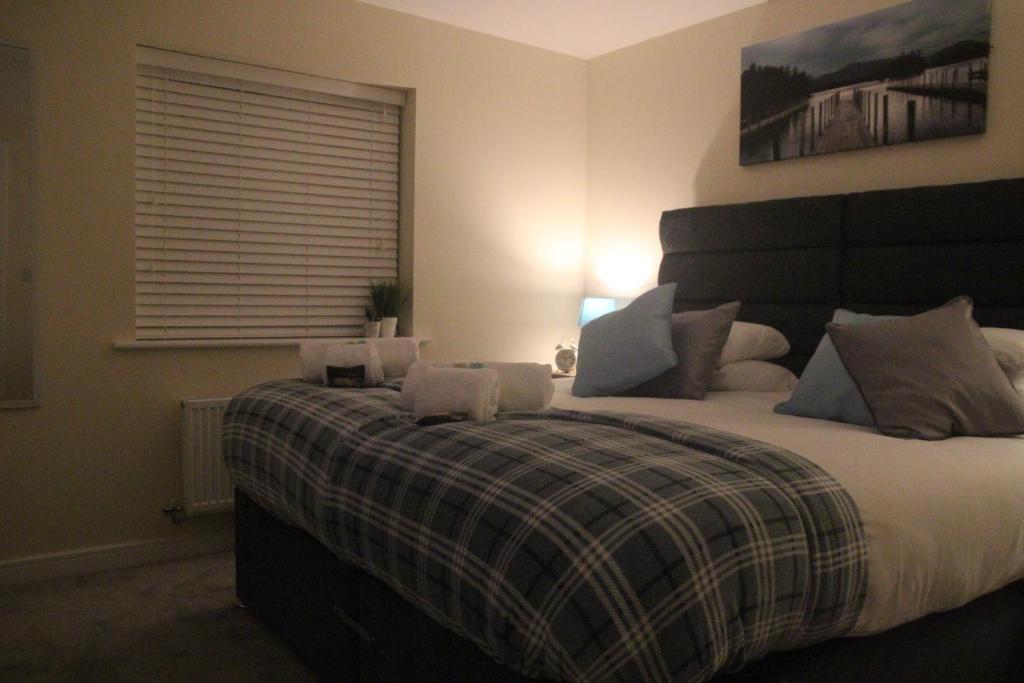 StayNEC Coach House Birmingham - For Company, Contractor & Leisure Stays - NEC, HS2, JLR, Airport - Apartment