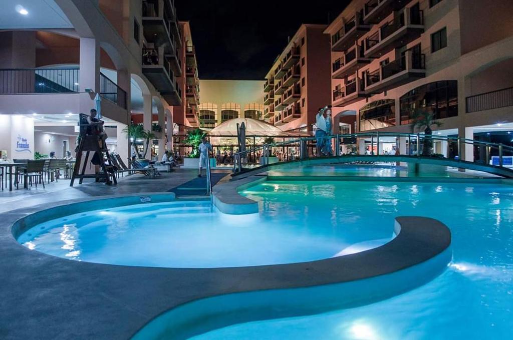 Hotel Jurere Beach