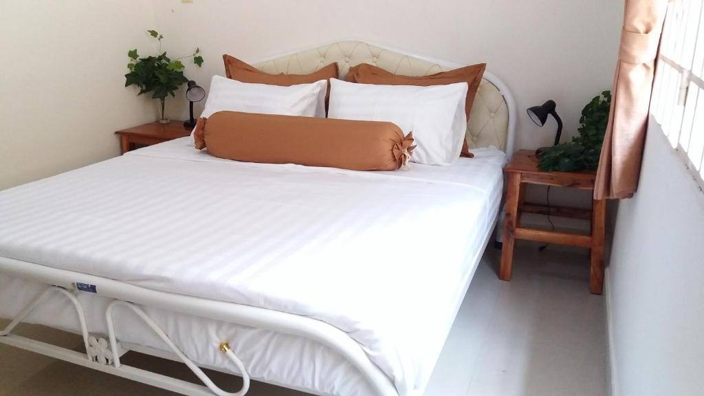 Postel nebo postele na pokoji v ubytování Dutch Hosted B&B, ABC