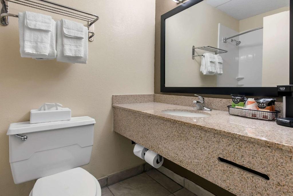 Quality Inn & Suites Lafayette I-65 photo