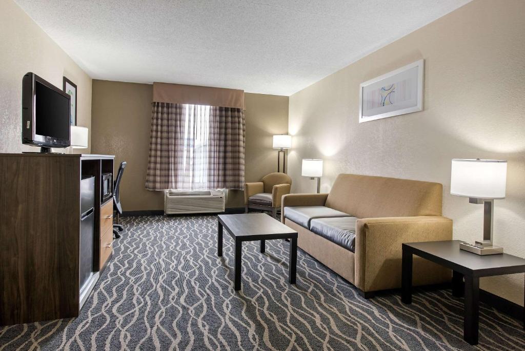 Quality Inn & Suites Lafayette I-65 photo