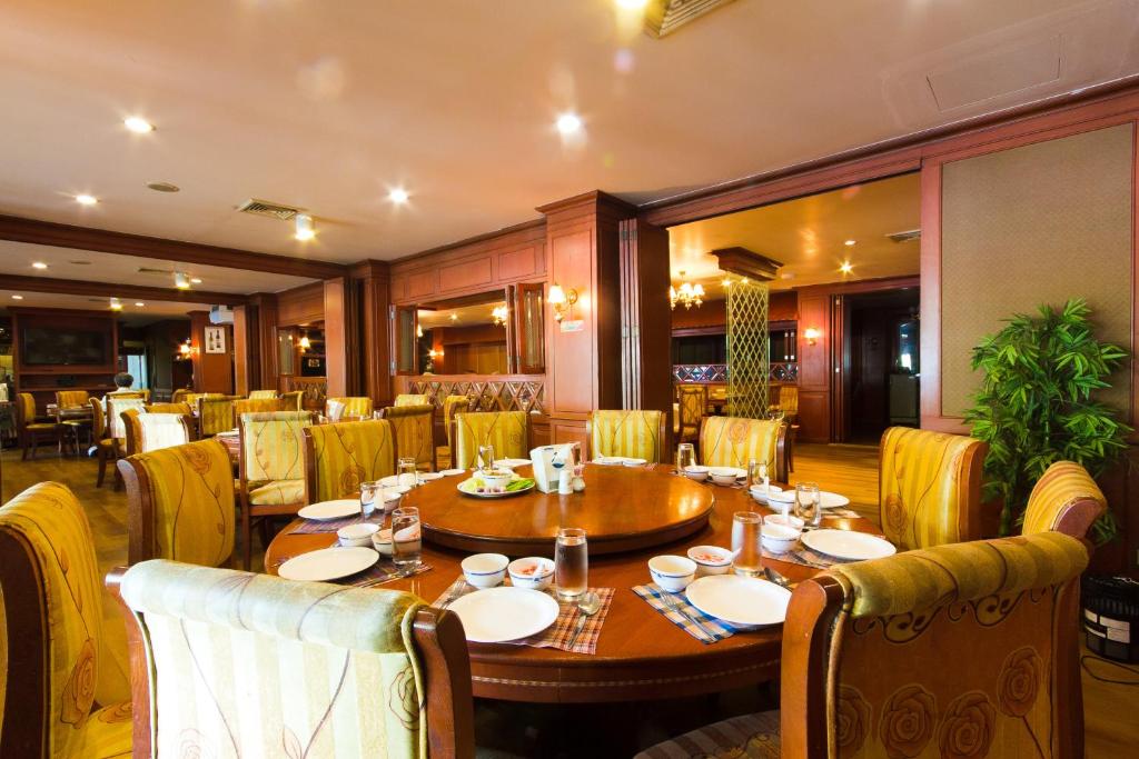 Posezení v ubytování Khon Kaen Hotel