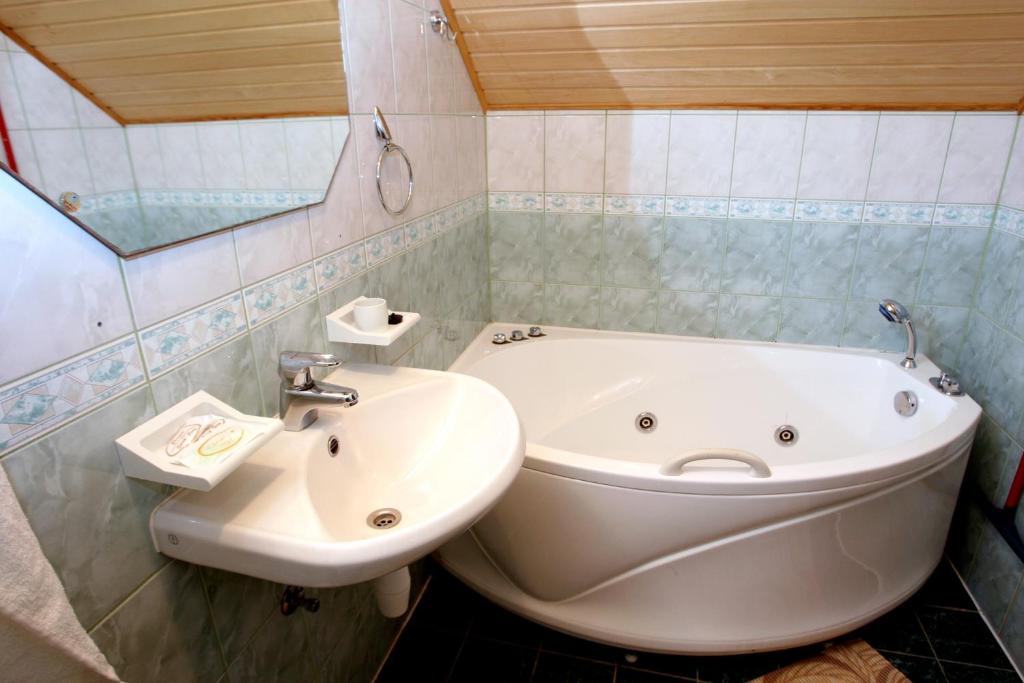 Vannituba majutusasutuses Katariina Guesthouse